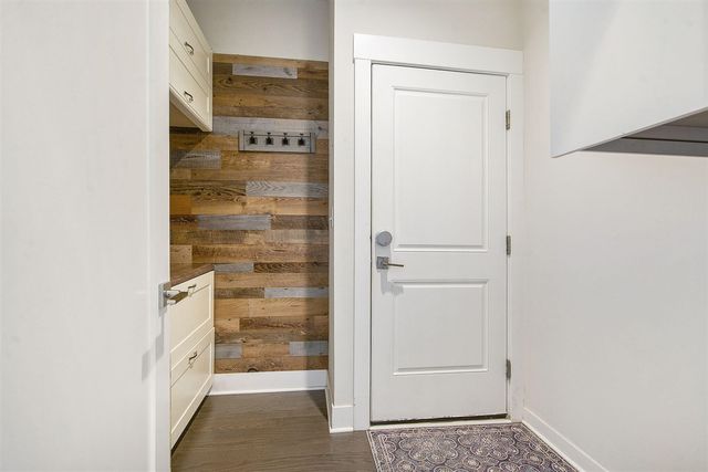 413 Blossom Drive, Ann Arbor, MI 48103