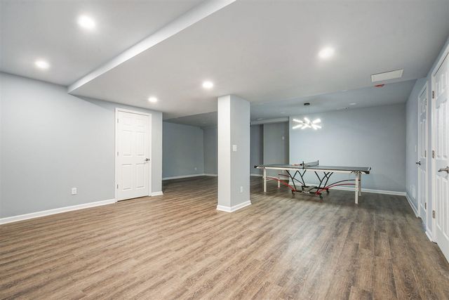 413 Blossom Drive, Ann Arbor, MI 48103