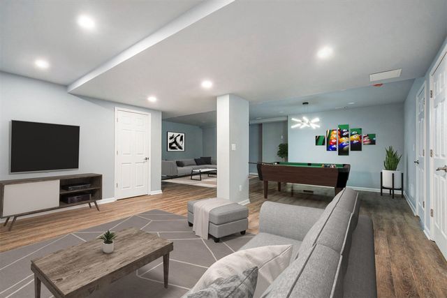 413 Blossom Drive, Ann Arbor, MI 48103