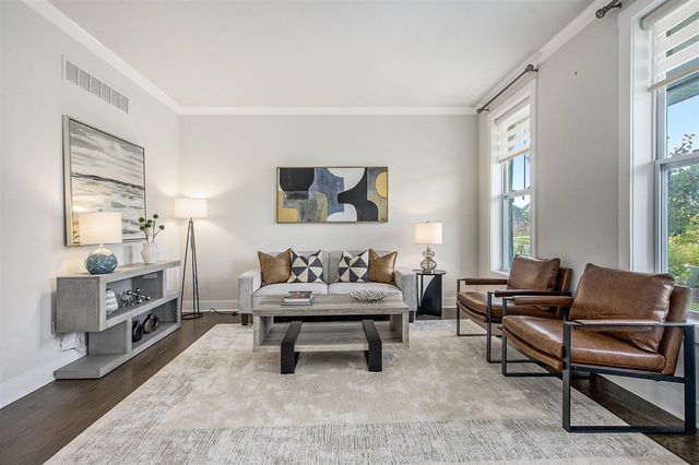 413 Blossom Drive, Ann Arbor, MI 48103