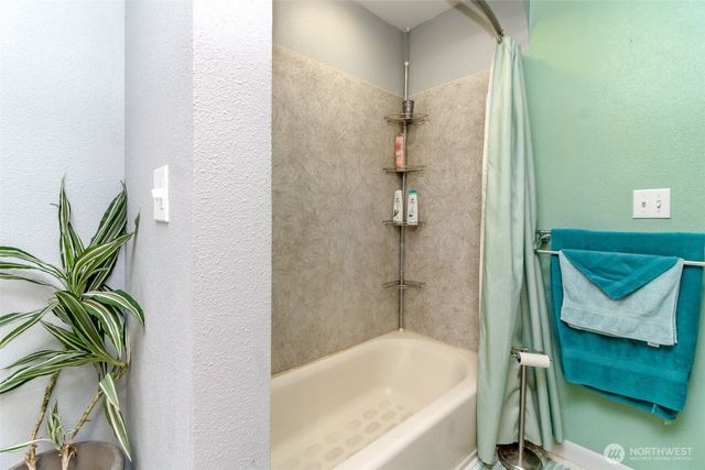 6220 81st Street E, Puyallup, WA 98371