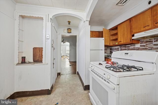 1815 W CHEW ST, Philadelphia, PA 19141
