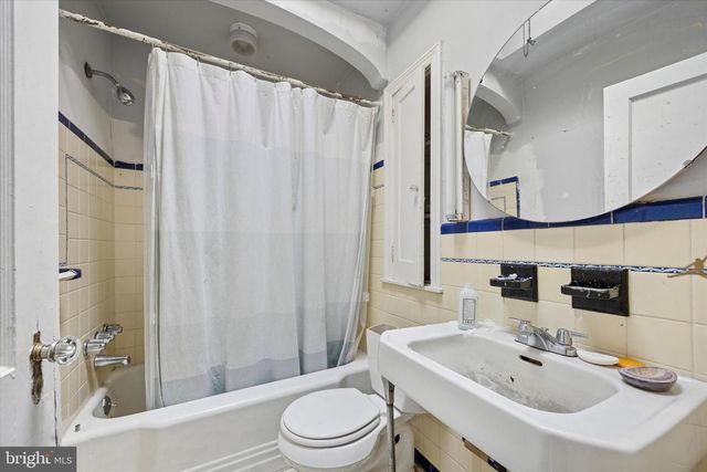 1815 W CHEW ST, Philadelphia, PA 19141