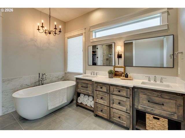 362 OLIVIA Ln, Kalama, WA 98625