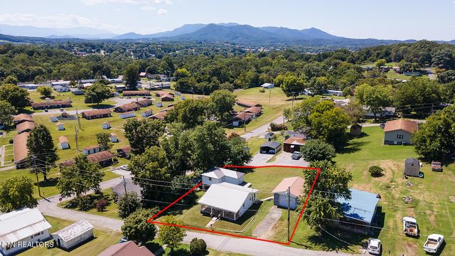 213 Front St, Newport, TN 37821