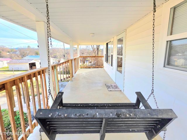 213 Front St, Newport, TN 37821