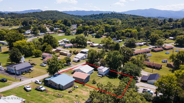 213 Front St, Newport, TN 37821