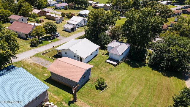 213 Front St, Newport, TN 37821