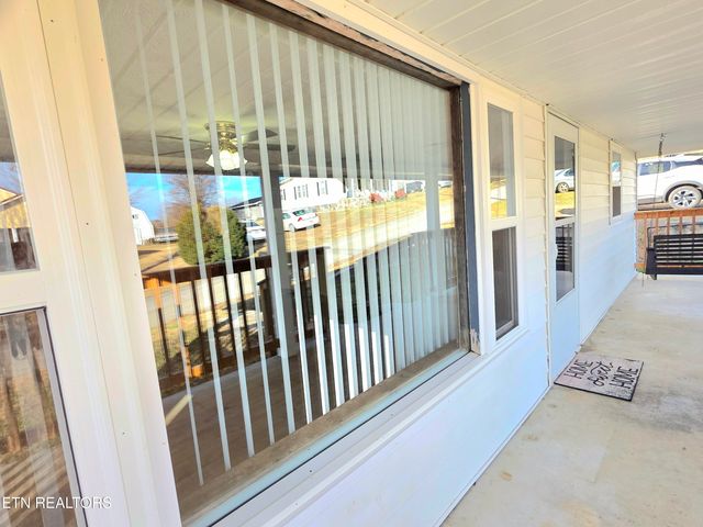 213 Front St, Newport, TN 37821