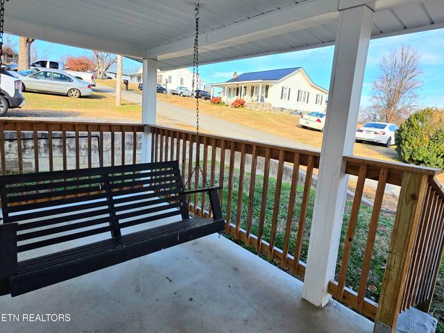 213 Front St, Newport, TN 37821