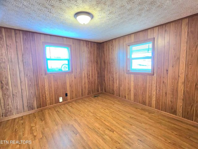 213 Front St, Newport, TN 37821