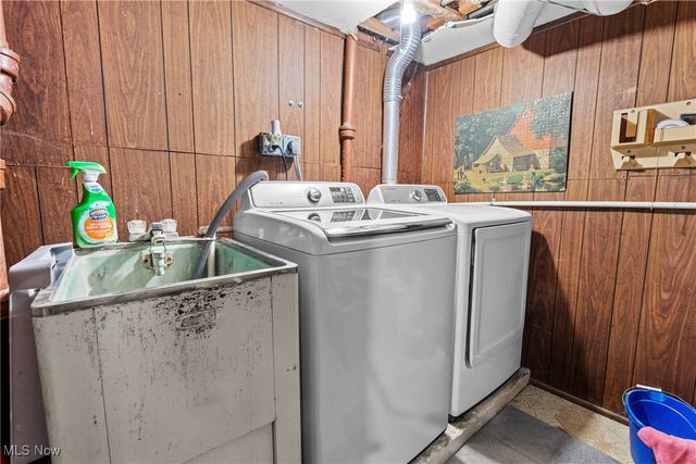 5507 Ackley Road, Parma, OH 44129