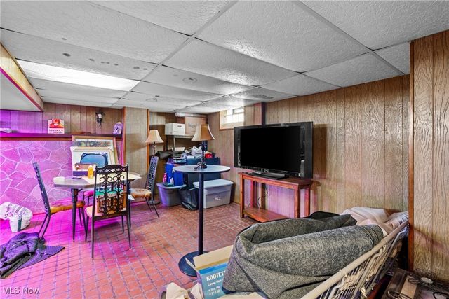 5507 Ackley Road, Parma, OH 44129