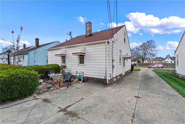 5507 Ackley Road, Parma, OH 44129