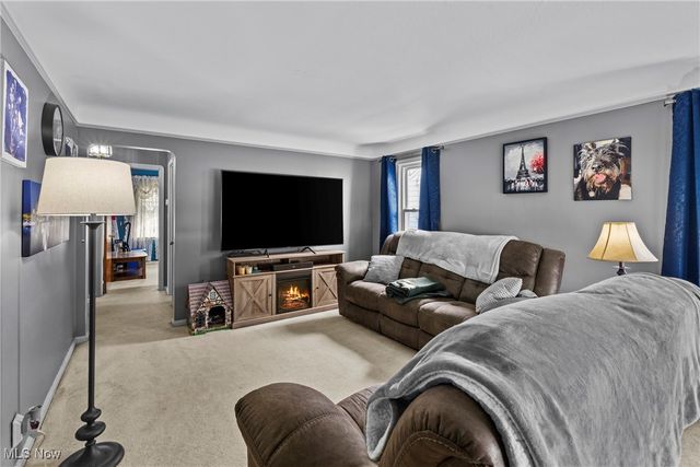 5507 Ackley Road, Parma, OH 44129