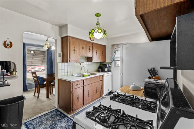 5507 Ackley Road, Parma, OH 44129