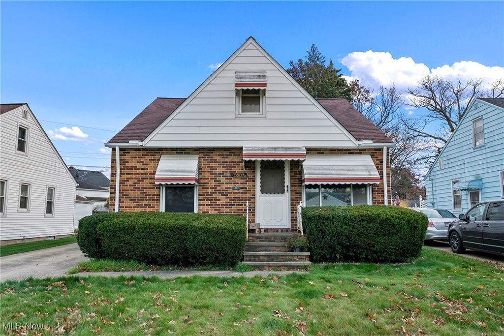 5507 Ackley Road, Parma, OH 44129