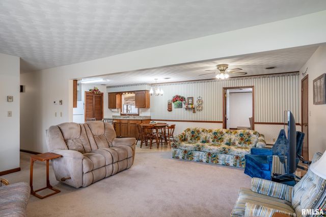 1009 W BOULEVARD Street, Marion, IL 62959