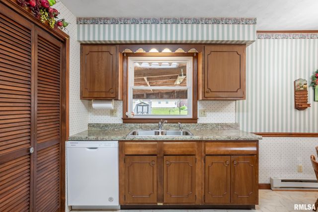 1009 W BOULEVARD Street, Marion, IL 62959