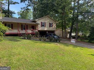 3820 Menloe Way, Snellville, GA 30039