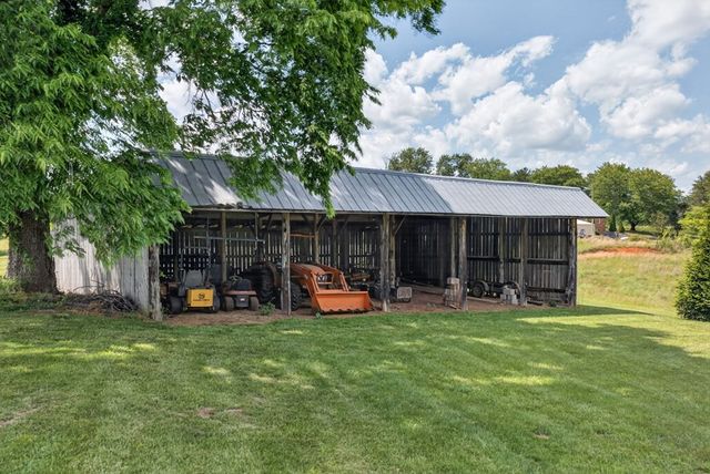 1444 Cherry Creek Rd, Sparta, TN 38583