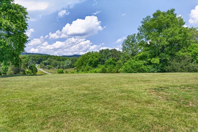 1444 Cherry Creek Rd, Sparta, TN 38583