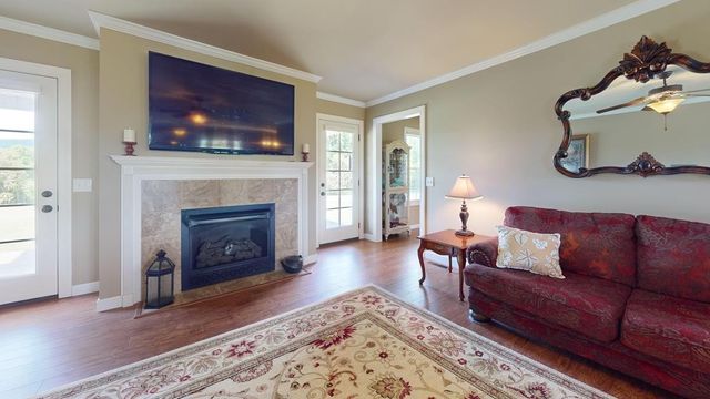 1444 Cherry Creek Rd, Sparta, TN 38583