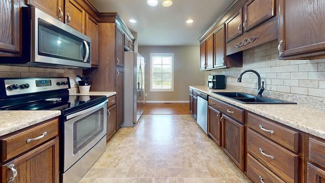 1444 Cherry Creek Rd, Sparta, TN 38583