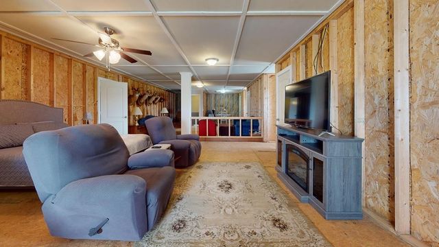 1444 Cherry Creek Rd, Sparta, TN 38583