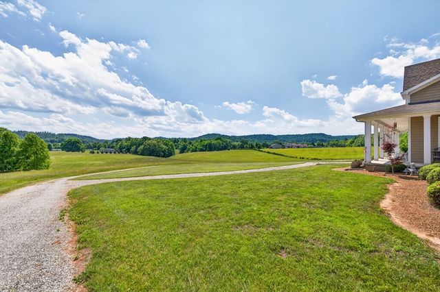1444 Cherry Creek Rd, Sparta, TN 38583