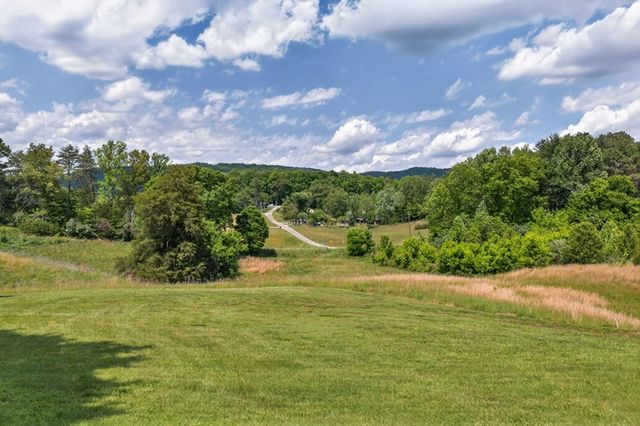 1444 Cherry Creek Rd, Sparta, TN 38583