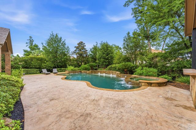 10 Spincaster Drive, Spring, TX 77389