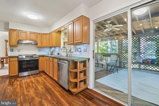 104 3RD AVE, Reisterstown, MD 21136