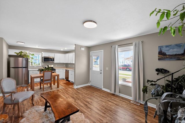 1544 E Edgar Avenue, Mishawaka, IN 46545