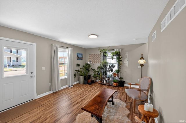 1544 E Edgar Avenue, Mishawaka, IN 46545