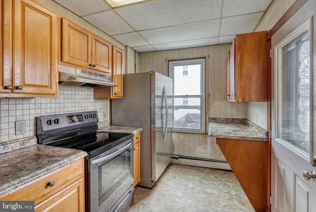 211 WASHINGTON ST, Hamburg, PA 19526