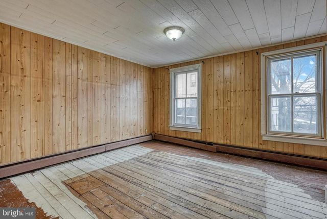 211 WASHINGTON ST, Hamburg, PA 19526