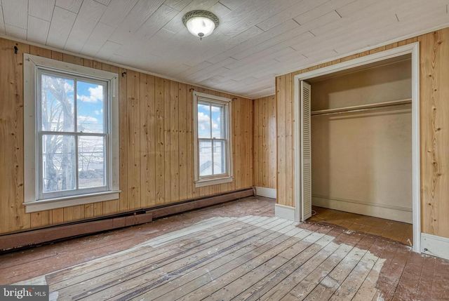 211 WASHINGTON ST, Hamburg, PA 19526