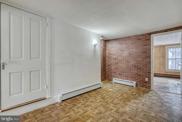 211 WASHINGTON ST, Hamburg, PA 19526