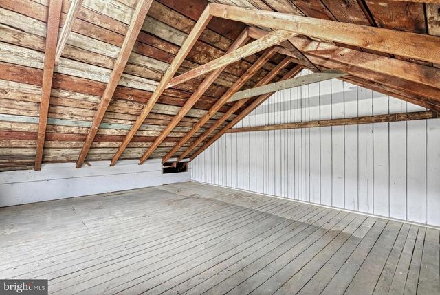 211 WASHINGTON ST, Hamburg, PA 19526