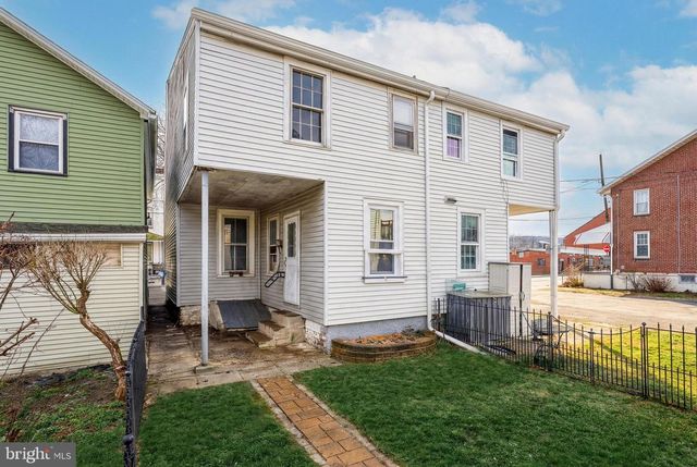 211 WASHINGTON ST, Hamburg, PA 19526