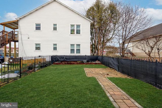 211 WASHINGTON ST, Hamburg, PA 19526