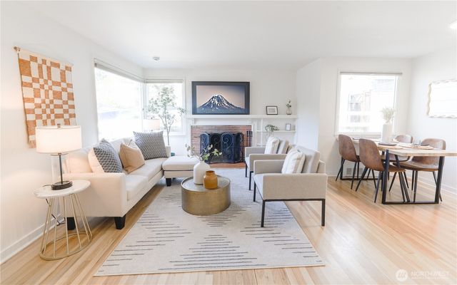 6012 40th Avenue NE, Seattle, WA 98115