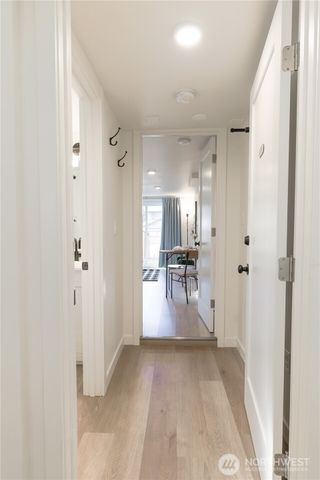 6012 40th Avenue NE, Seattle, WA 98115