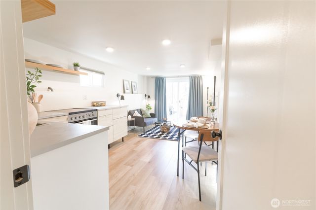 6012 40th Avenue NE, Seattle, WA 98115