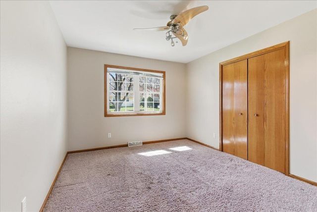 1515 W 5th Street, Cedar Falls, IA 50613