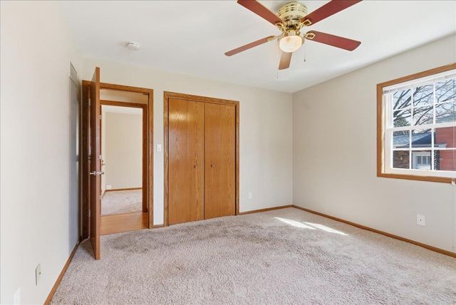 1515 W 5th Street, Cedar Falls, IA 50613