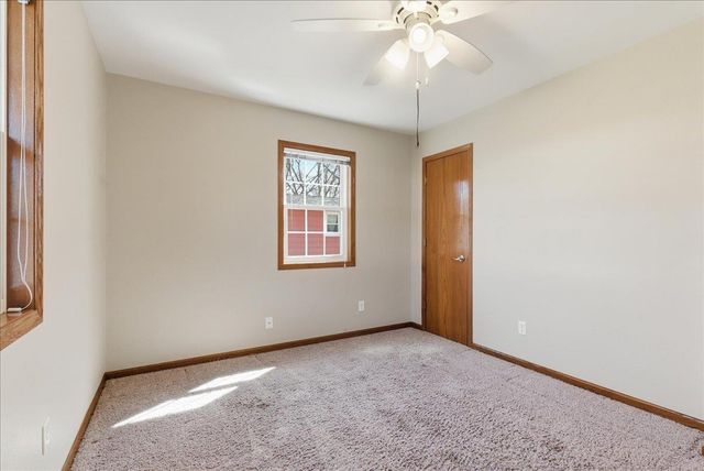 1515 W 5th Street, Cedar Falls, IA 50613