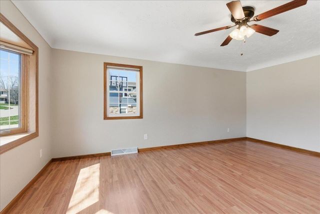 1515 W 5th Street, Cedar Falls, IA 50613