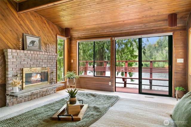 13251 Lake Shore Drive NW, Poulsbo, WA 98370